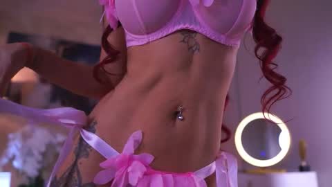 Snapshot of tiffanyblaize chatting on 01.09.26 Tiff online show from 01.09.26