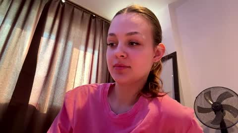 Snapshot of tiffanydziewanowski chatting on 04.01.26 Tiffany online show from 04.01.26