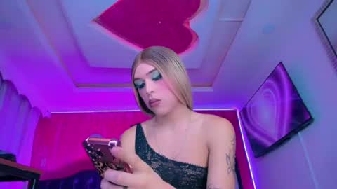 Snapshot of tiffanymackensyy69 chatting on 07.25.26 tiffanymackensyy69 online show from 07.25.26