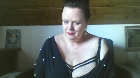 TiffanyMature online show from 04.11.26