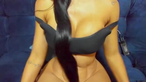 Snapshot of tiffanystone_ chatting on 10.10.25 Tiffany online show from 10.10.25