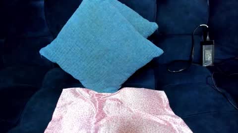 Snapshot of tiffanystone_ chatting on 12.03.25 Tiffany online show from 12.03.25