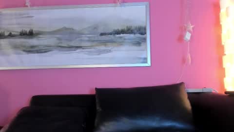 Stefany Suarez online show from 09.27.25