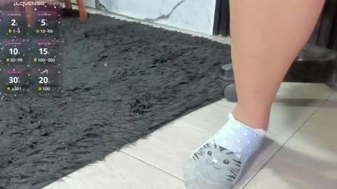 tiffanyy_deluxe online show from 09.28.25