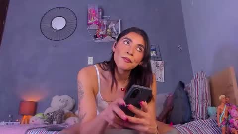 Snapshot of tiffbeautiful chatting on 11.08.25 online show from 11.08.25