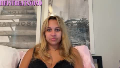 Snapshot of tiffstreatsxoxo chatting on 06.20.26 Tiffstreatsxoxo online show from 06.20.26