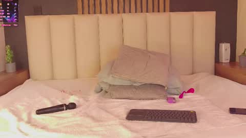 Tiffany  online show from 03.03.25