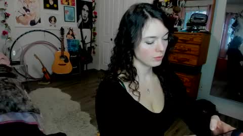 Snapshot of tiggerrosey chatting on 02.08.25   All my Links online show from 02.08.25