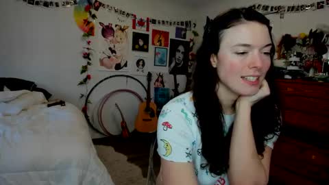 Snapshot of tiggerrosey chatting on 02.12.25   All my Links online show from 02.12.25