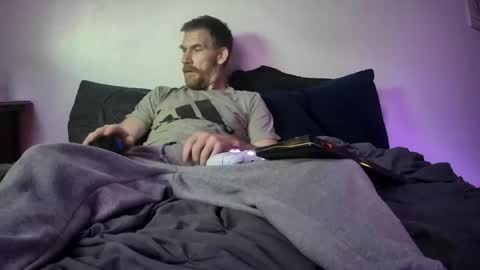 Snapshot of tiggity19 chatting on 06.11.26 Tiggity23 come stroke my 9 cock with ne online show from 06.11.26