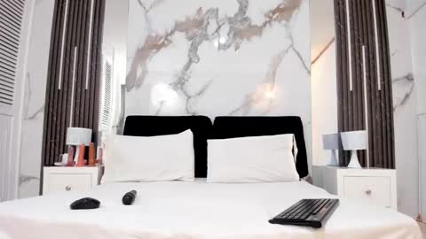 T I F F A N Y online show from 09.26.25