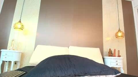 T I F F A N Y online show from 10.01.25