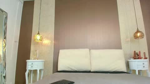 T I F F A N Y online show from 11.01.25