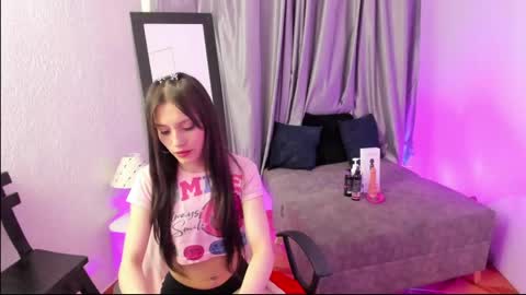 Snapshot of tiinajonus_ chatting on 05.28.26 tiinajonus_ online show from 05.28.26