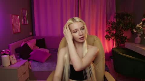 Lola online show from 06.03.26