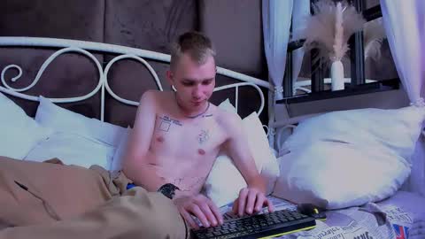 Snapshot of tim_blackk chatting on 09.15.25 Tim online show from 09.15.25