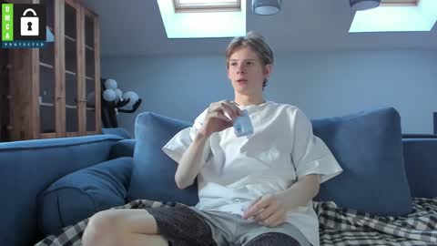 Snapshot of tim_milll chatting on 12.17.24 Tim online show from 12.17.24