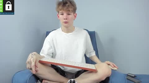 Snapshot of tim_milll chatting on 01.03.25 Tim online show from 01.03.25