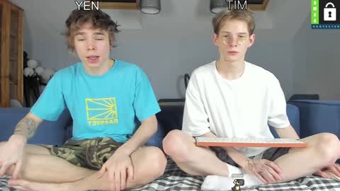 Snapshot of tim_milll chatting on 02.05.25 Tim online show from 02.05.25