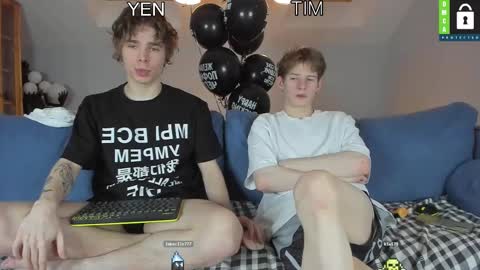 Snapshot of tim_milll chatting on 02.21.25 Tim online show from 02.21.25