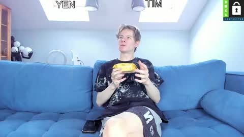 Snapshot of tim_milll chatting on 03.07.25 Tim online show from 03.07.25