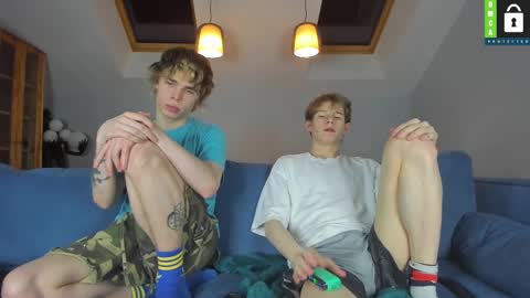 Snapshot of tim_milll chatting on 03.12.25 Tim online show from 03.12.25