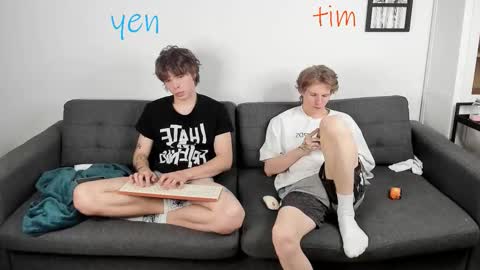 Snapshot of tim_milll chatting on 09.22.25 Tim online show from 09.22.25