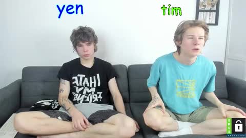 Snapshot of tim_milll chatting on 10.03.25 Tim online show from 10.03.25