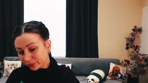 Luisa online show from 02.24.25