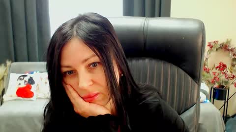 Luisa online show from 04.16.26