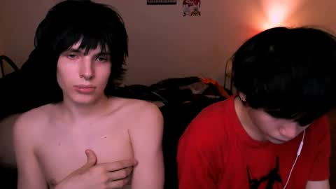 Snapshot of timi_moon chatting on 11.04.25 timi_moon online show from 11.04.25