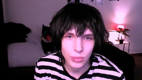 Snapshot of timi_moon chatting on 11.16.25 timi_moon online show from 11.16.25