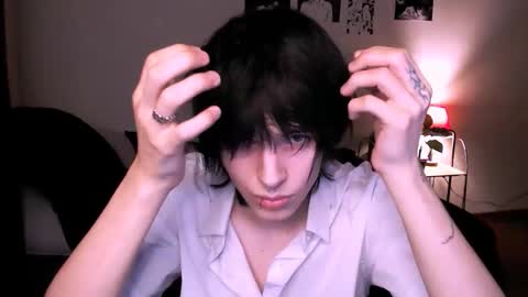 Snapshot of timi_moon chatting on 11.17.25 timi_moon online show from 11.17.25