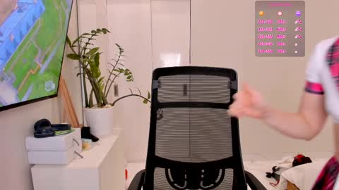 Timis but I prefer you whisper to my ear my girl online show from 02.23.25