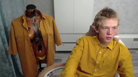 Snapshot of timmy7topcut chatting on 02.08.25 Timmy online show from 02.08.25