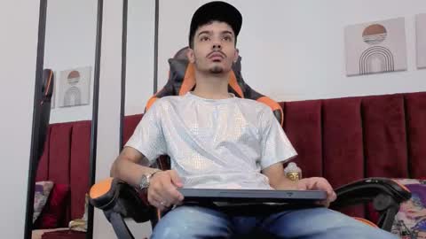 Evans  online show from 10.14.25