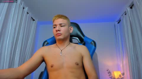 Snapshot of timothy_jones1 chatting on 12.11.24 timi jones online show from 12.11.24