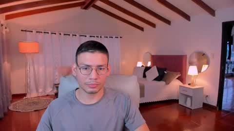 Snapshot of timothy_jones1 chatting on 09.15.25 timi jones online show from 09.15.25