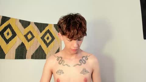 Snapshot of timothy_ross chatting on 02.21.25 Timothy 21 years old online show from 02.21.25