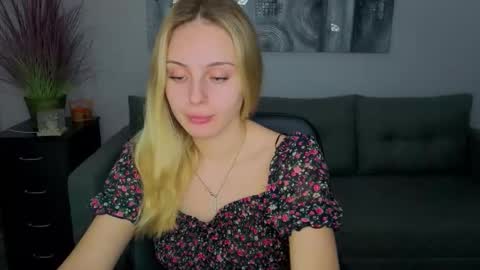 Snapshot of tina_jonesi chatting on 11.10.25 Tina online show from 11.10.25