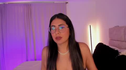 tina_olsen07 online show from 04.19.26