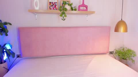 Tina online show from 11.04.25