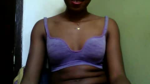 Snapshot of tinah235702 chatting on 11.13.25 tinah235702 online show from 11.13.25