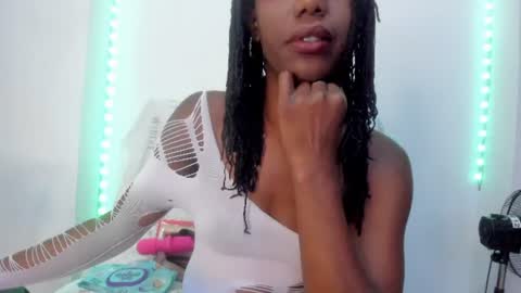 tinas_smith online show from 07.30.26