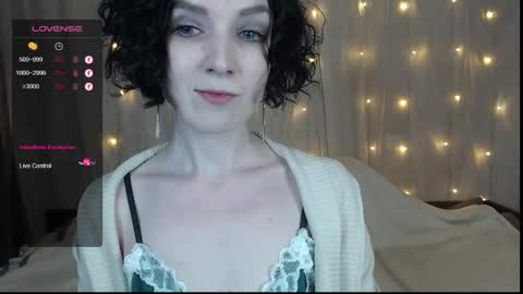 Snapshot of tinawincee chatting on 12.16.24 Tina online show from 12.16.24