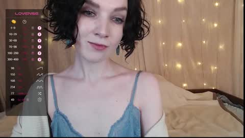 Snapshot of tinawincee chatting on 12.20.24 Tina online show from 12.20.24