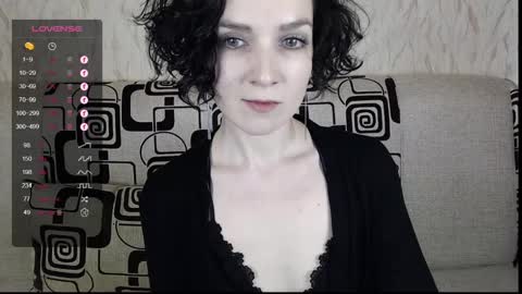 Snapshot of tinawincee chatting on 02.06.25 Tina online show from 02.06.25