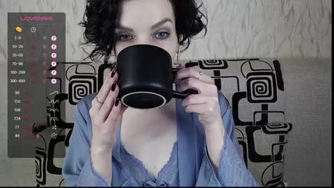 Snapshot of tinawincee chatting on 03.07.25 Tina online show from 03.07.25