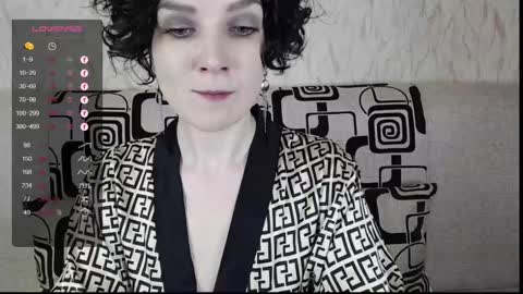 Snapshot of tinawincee chatting on 03.09.25 Tina online show from 03.09.25