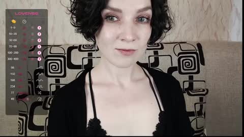 Snapshot of tinawincee chatting on 03.12.25 Tina online show from 03.12.25